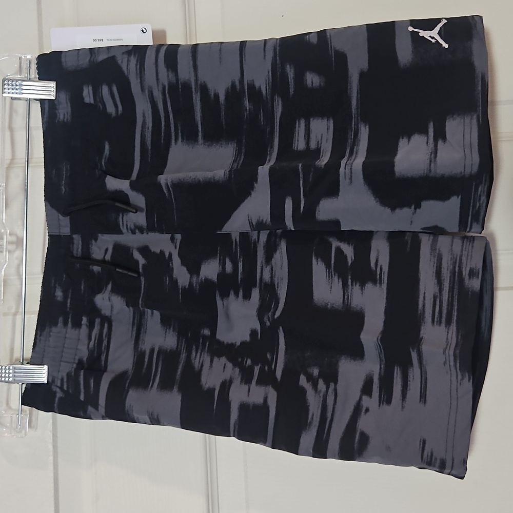 Jordan Boys’ Flight MVP Printed Woven Shorts: BLACK/GRAY: NEW WITH TAGS: SIZE M